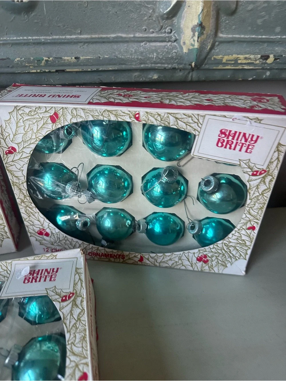 Lot Vintage shiny brite ornaments with boxes teal